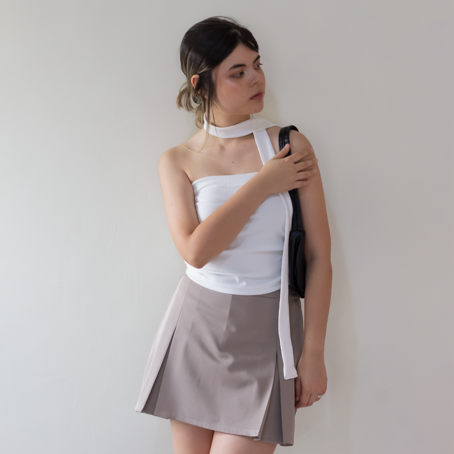 Top Strapless Arruchado "Miku" Con Bufanda