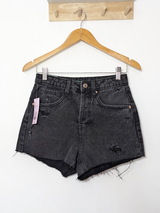 Short Corto "Sofi" Denim Prelavado y Roto