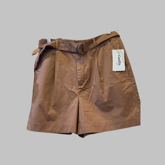 Short Old Money Con Tachon -Dari-